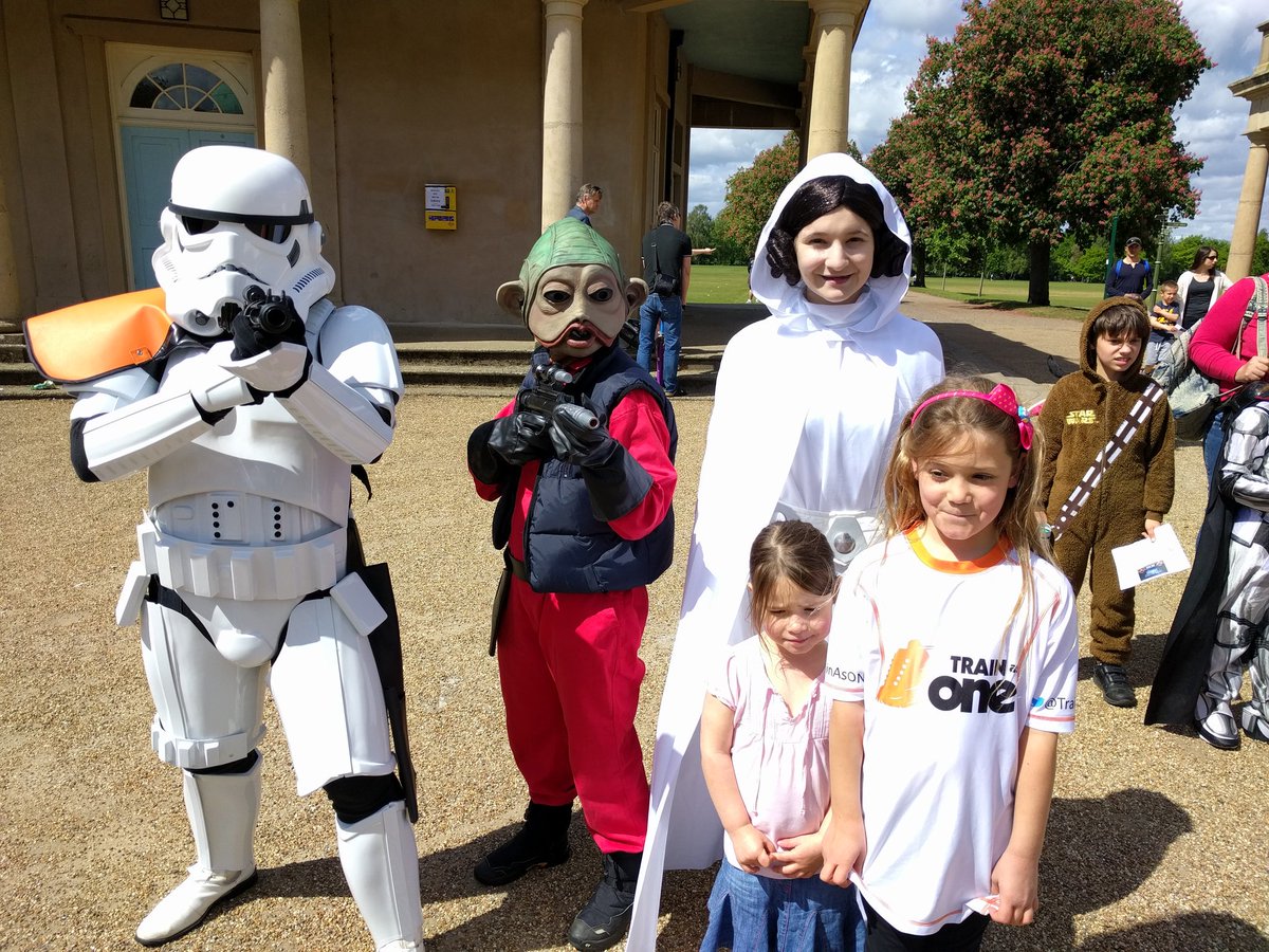 DrRadford's tweet photo. Amazing who you bump into on a #parkrun @parkrunUK @TrainAsONE @UKRunChat @starwars @juniorparkrunUK @norwichparkrun #finbarsforce https://t.co/l7ClyCPGd0