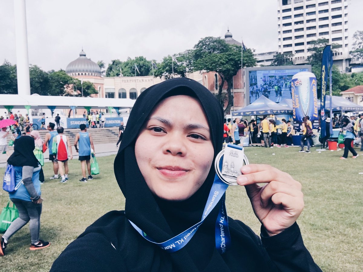 fatintot's tweet photo. Sunday Funday 🏃🏅🏃🏻‍♀️ #SCKLM2017 #SCKLM #STANDARDCHARTEREDKLMARATHON2017 #uzmarians #uzmamalaysia #uzmagroup #urc #uzmaengineering https://t.co/Qw7cjycjWs