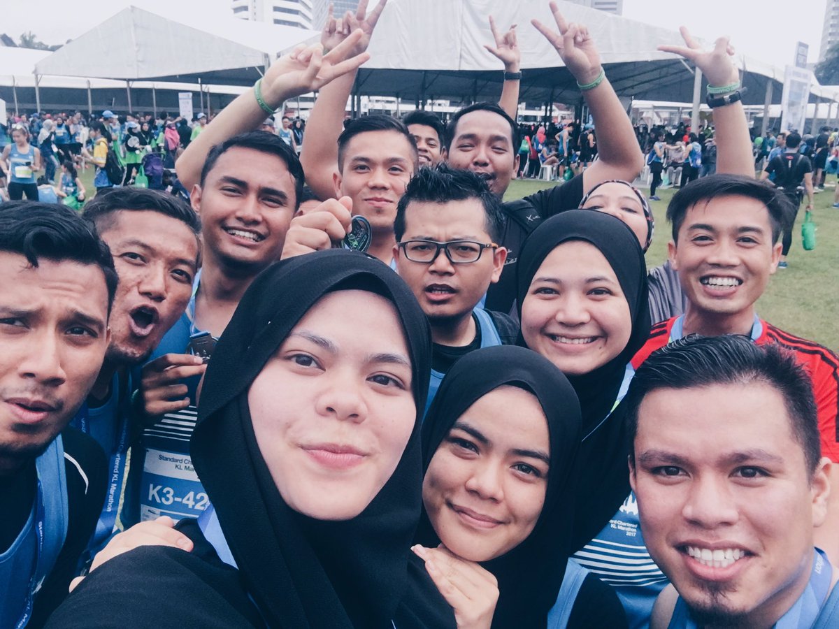 fatintot's tweet photo. Sunday Funday 🏃🏅🏃🏻‍♀️ #SCKLM2017 #SCKLM #STANDARDCHARTEREDKLMARATHON2017 #uzmarians #uzmamalaysia #uzmagroup #urc #uzmaengineering https://t.co/Qw7cjycjWs