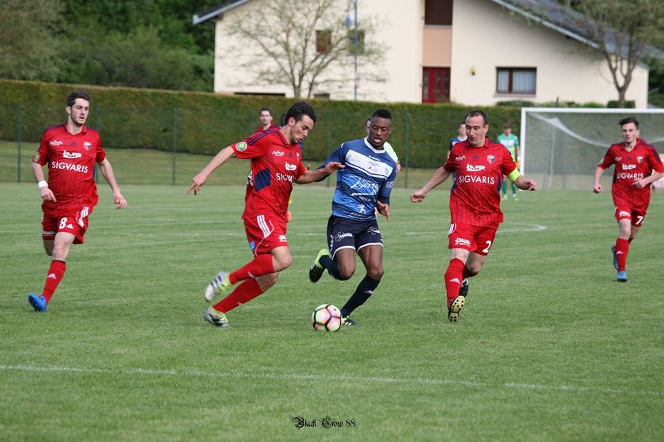 andrezieuxbthfc's tweet photo. ⚽️ #USRASF défaite de l'ASF 3-2 à Raon l'étape en 📸
#TeamASF🔴🔵 #National2🏆 https://t.co/029RqBiTc4