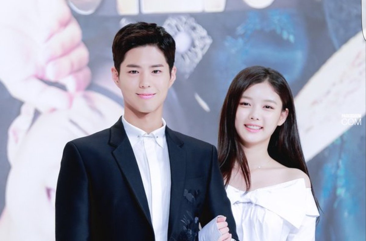irina16181's tweet photo. @BOGUMMY #ParkBoGum #hyeri #kimyoojung #KimGoEun #perfectduets talented #kdrama cast~ thanks for #Reply1988 #LoveinTheMoonlight #chinatown https://t.co/QGDFzI7mH0