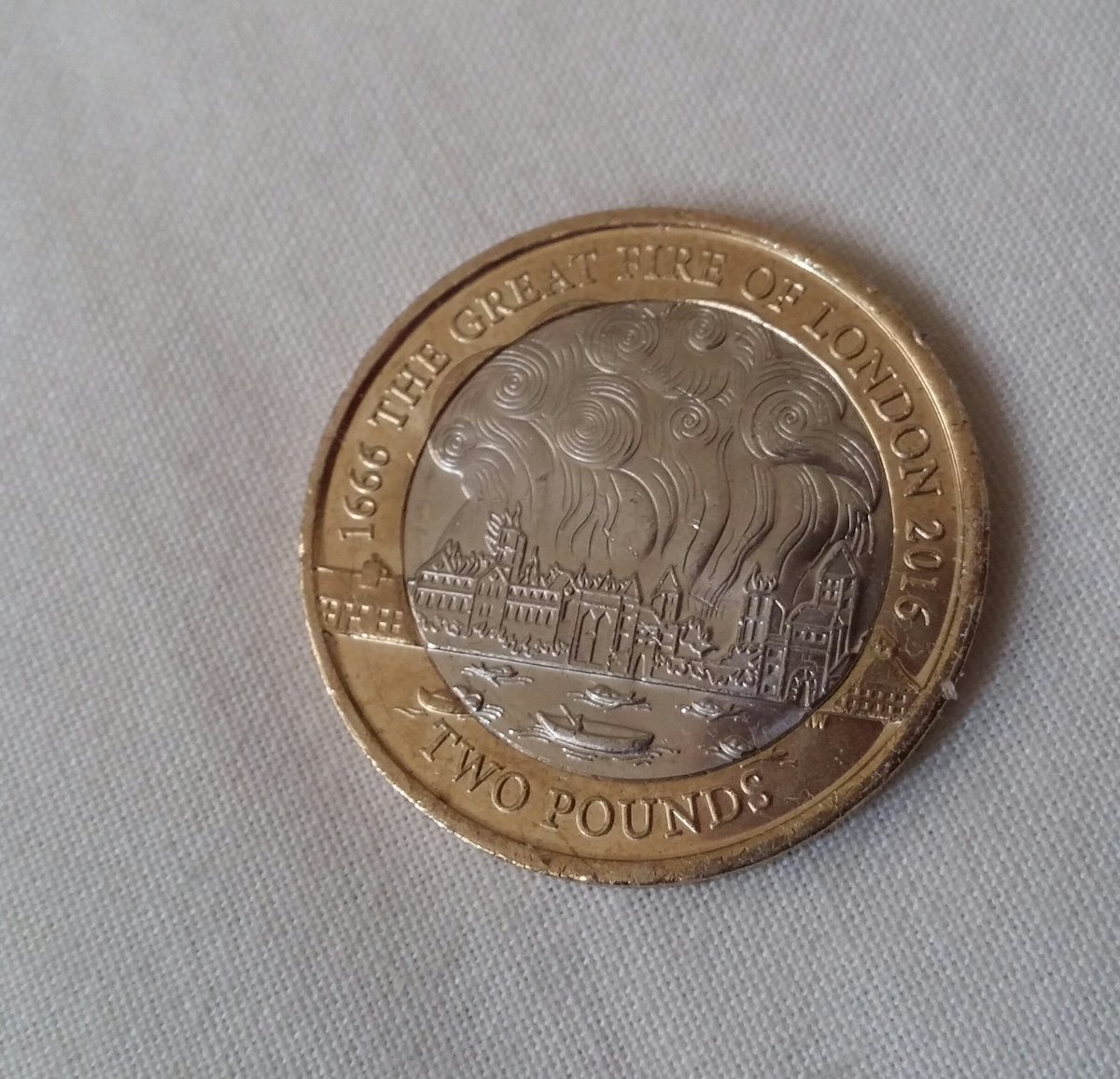 The_LizMarshall's tweet photo. Just got one of The Great Fire Of London Β£2 coins in my change.
ππ
#CoinHunt @RoyalMintUK #Coins #Coin #TwoPoundCoin https://t.co/bn3awnNlbx