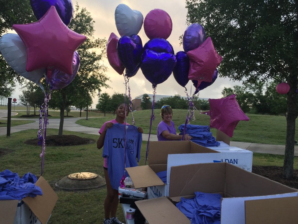 MLEWilkinson's tweet photo. 5Kelsey at Hometown Heroes Park. Begins 9:15am. register 7-9.
100% of proceeds goes to the family of Kelsey.
$25 registration  #CCIJagSwag https://t.co/rO6wBt91Dr