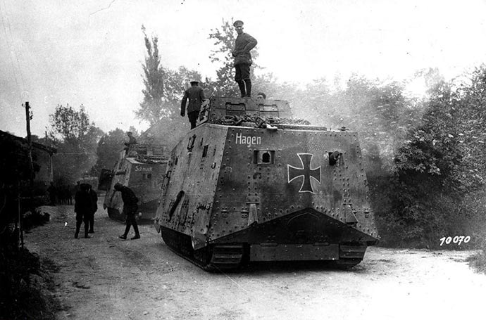 tankfeed's tweet photo. The A7V Sturmpanzerwagen was the only tank to be used by Germany in #WW1 https://t.co/4devkrXYVF https://t.co/e9q1tU4sBI