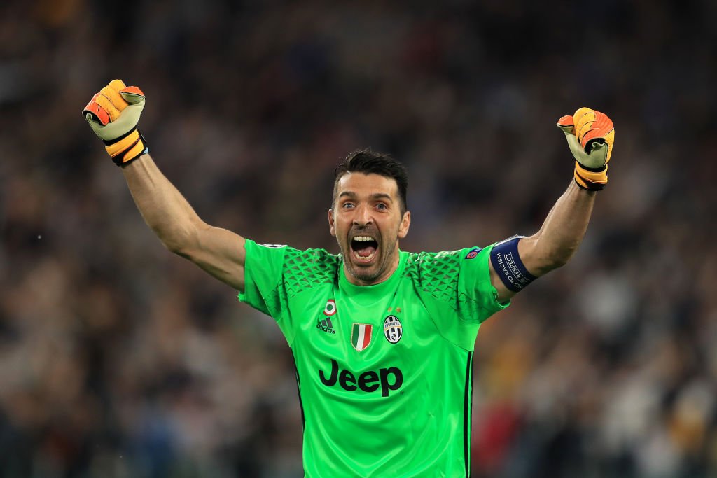 Squawka Gianluigi Buffon Equals The Record For Most Serie A Titles Won By A Player 16 17 15 16 14 15 13 14 12 13 11 12 02 03 01 02 T Co Xb8h9ss13w Twitter