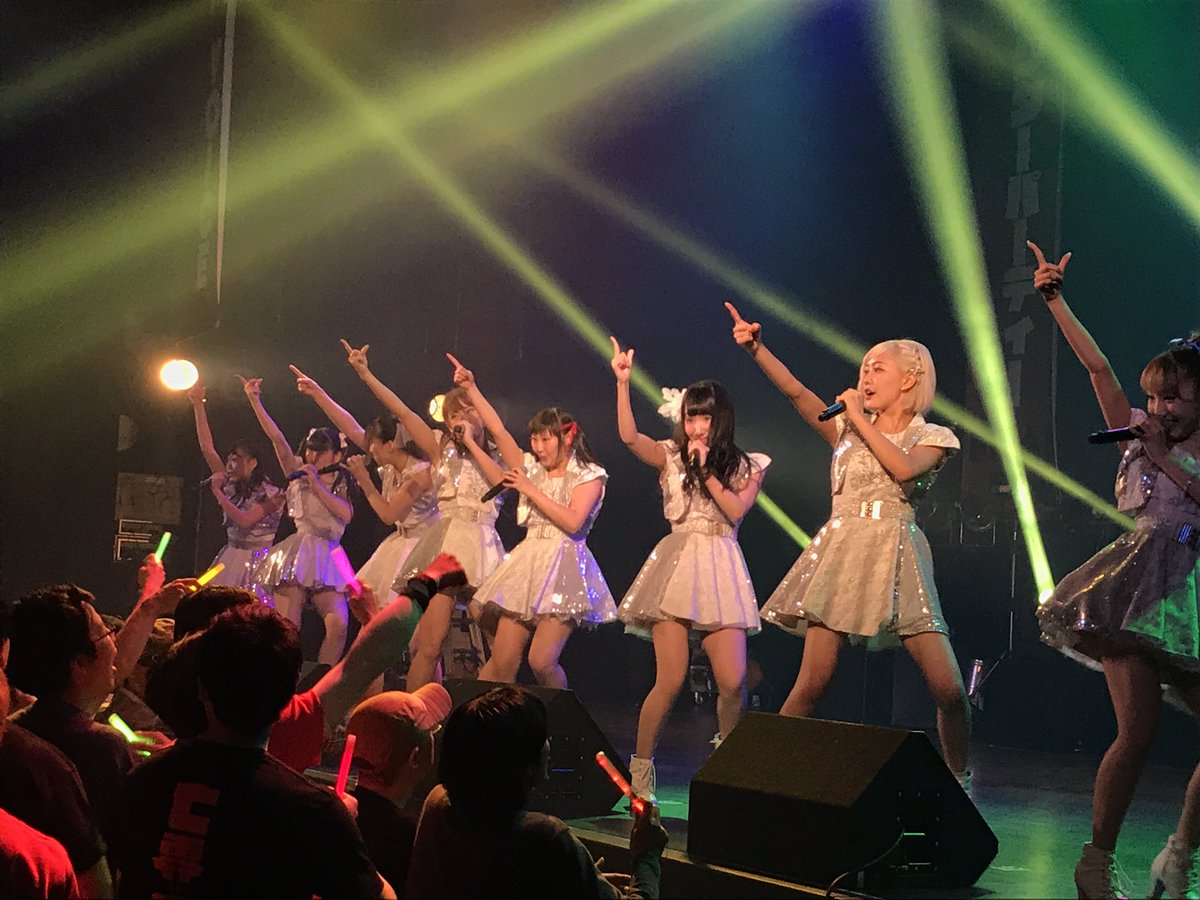 PV_stuff's tweet image. 社長。
冷静な判断を下し、時には嫌われ役にもなってくれて、本当にすごいです。
メンバーを気にかけてくれて、最後の最後はいつも助けてくださいました。
社長がいてくれたから、ファントムがここまで続けてこられました。
Phantom Voiceを作ってくれて、ありがとうございました。