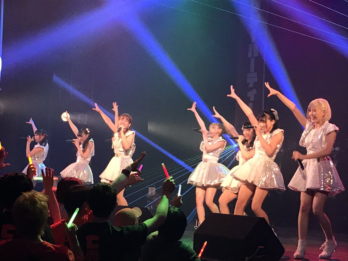 PV_stuff's tweet image. 社長。
冷静な判断を下し、時には嫌われ役にもなってくれて、本当にすごいです。
メンバーを気にかけてくれて、最後の最後はいつも助けてくださいました。
社長がいてくれたから、ファントムがここまで続けてこられました。
Phantom Voiceを作ってくれて、ありがとうございました。