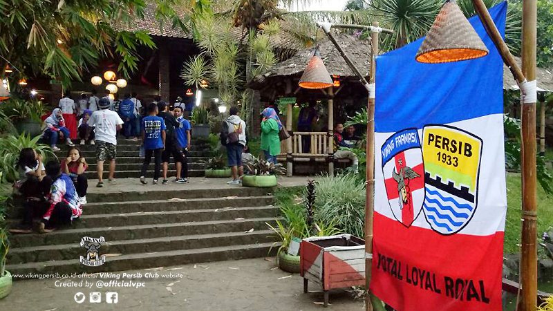 Happy 3rd Anniversary <a href="/VikingFarmasi/">Viking Farmasi</a> Tetap Konsisten Mendukung Persib! bit.ly/2rFZGbS