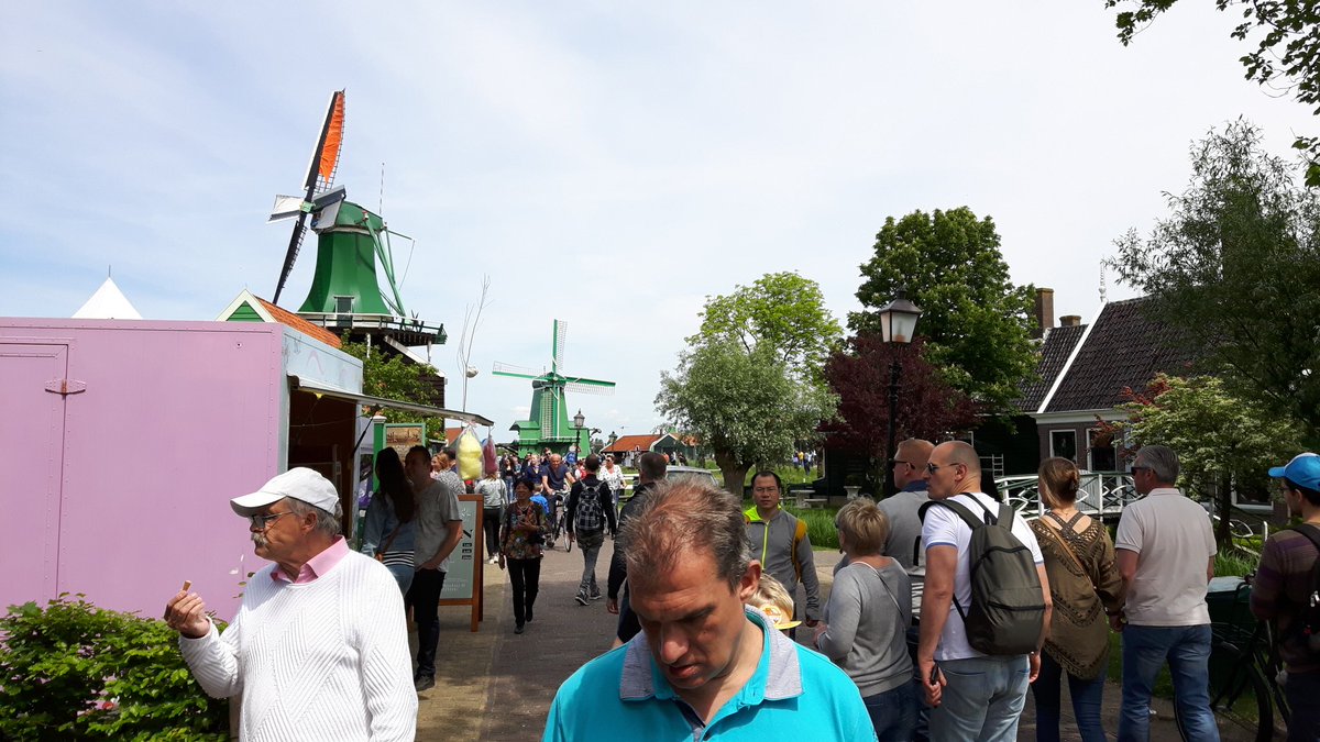Gezellig druk op #zaanse #kinderboekenmarkt #zaandijk