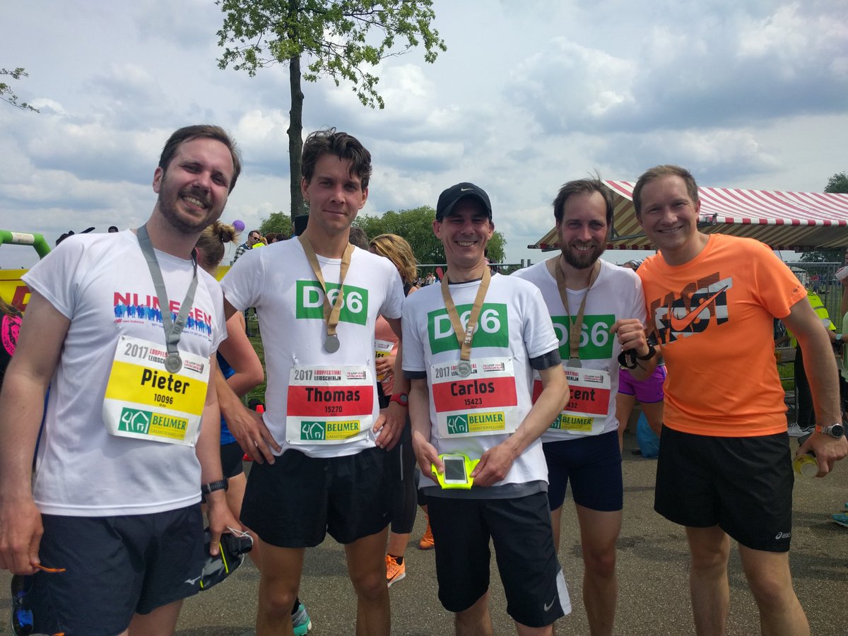 S_Schilderman's tweet photo. Toppers van @D66Utrecht bij de #loopvanleidscherijn https://t.co/aSauBQl3Mn