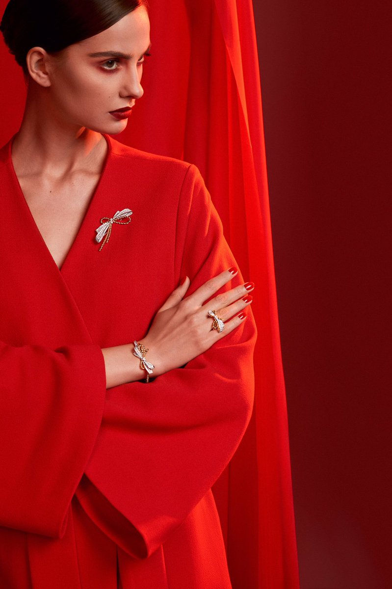 MAC_Mariam_K's tweet photo. RED 
Jewelry shoot for @Yasminadotcom 
#maccosmetics 
#mariamkhairallah
#yasminaprojects 
#MiddleEast 
#Red https://t.co/AEHfSOw3p3
