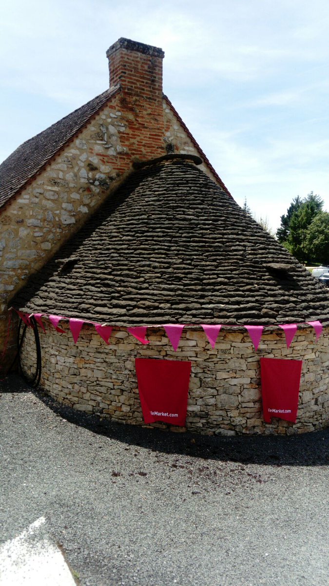 AlittleMarket's tweet photo. Un endroit plein de charme à #nabirat pour les #JDFM ! #madeinregion #madeinlimousin https://t.co/rEsGgXhU3f