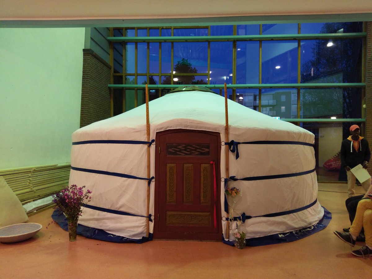 marcomout's tweet photo. In deze #maakweek even aandacht voor mn stagiaire Famke (17). Ze maakte een Yurt. Ter herinnering aan haar moeder. #meisjesmetlef &liefde3.0 https://t.co/ObWayeAwHK
