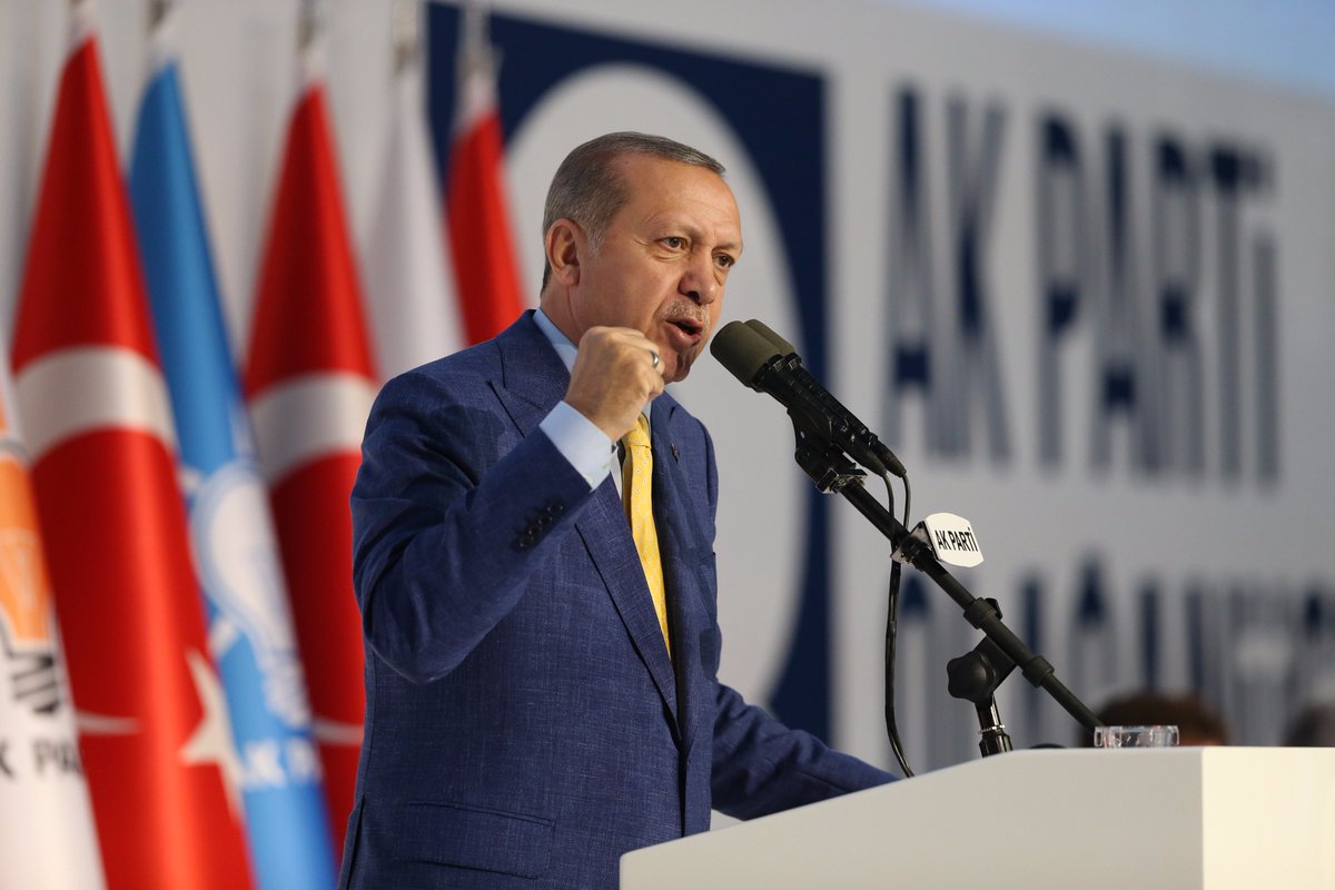 Akparti's tweet photo. "Bu kongre AK Parti için bir yeniden diriliş, yeniden kuruluş kongresidir." #YeniAtılımDönemi https://t.co/20KUrlc7a1