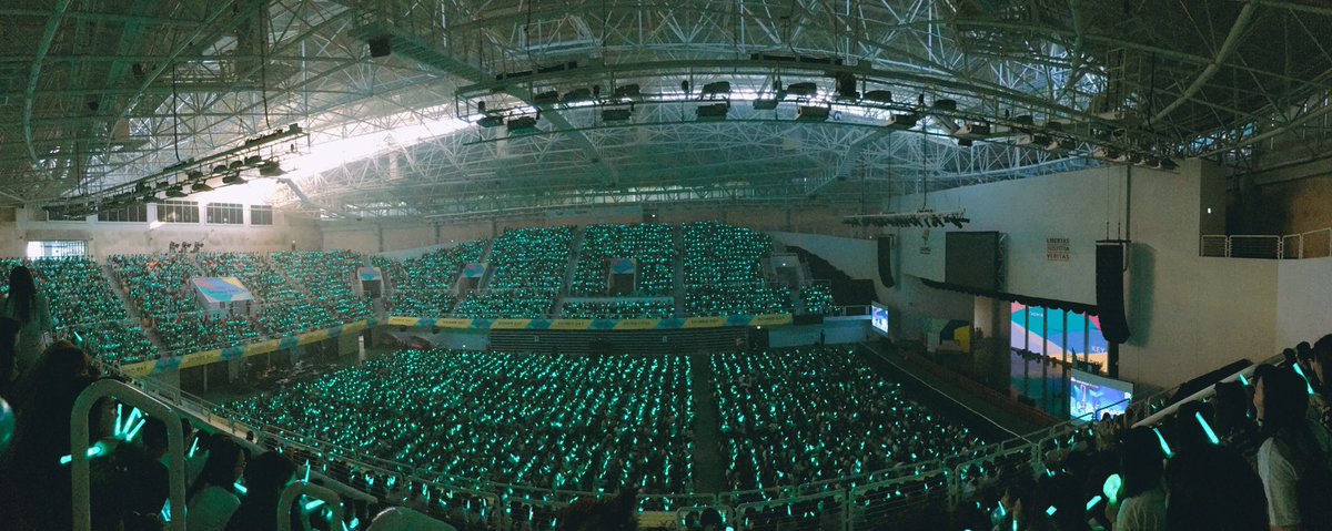 HS_ONEW's tweet photo. #샤이니 #구파티 #굿파티 #💎💙 https://t.co/HeJ4LWW84V