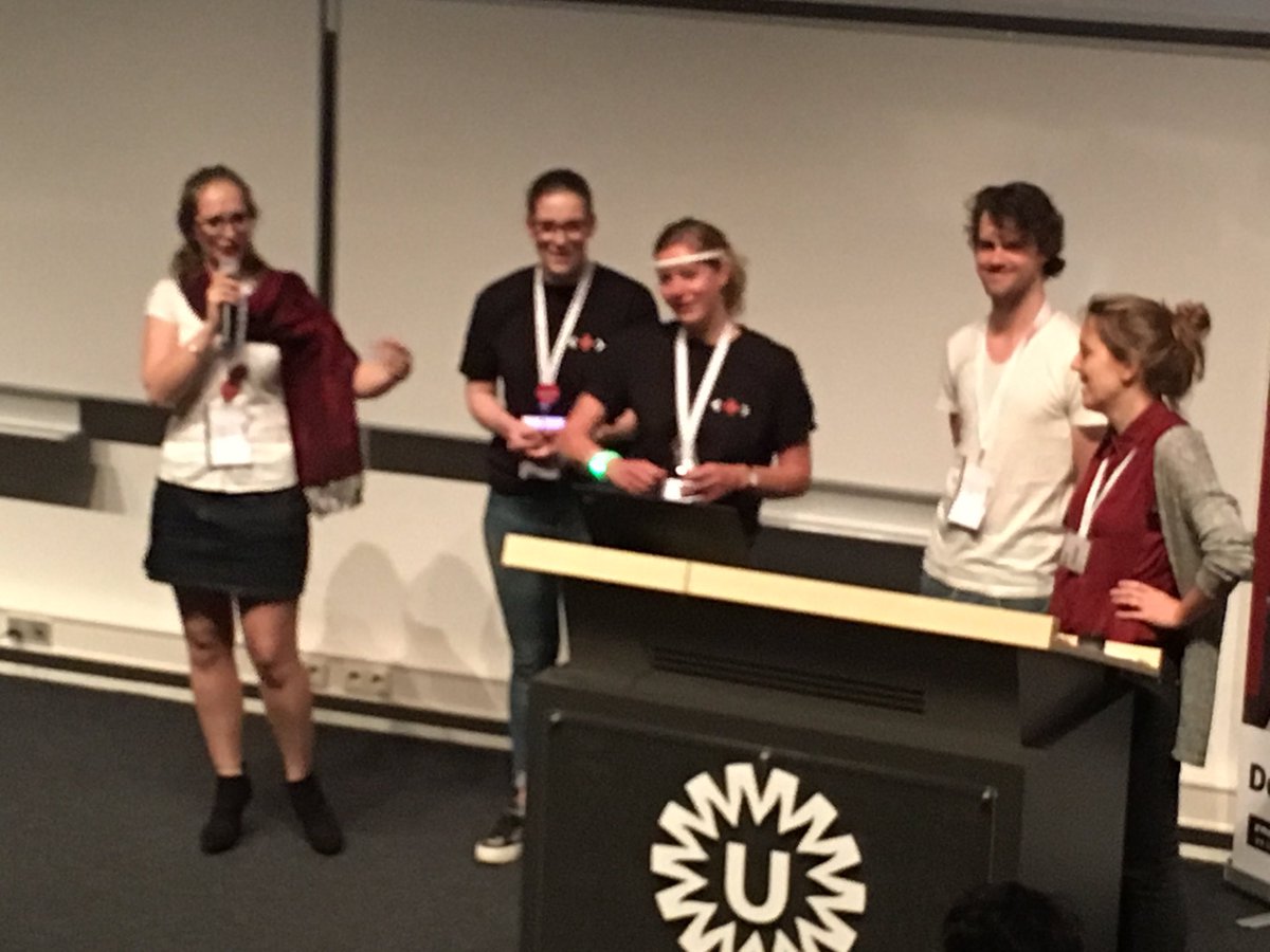 HachSaray's tweet photo. Go Sharon ! #HackingHealth #DHH17 #hackinghealthNL #hh_utrecht https://t.co/a4nJCdSPLk