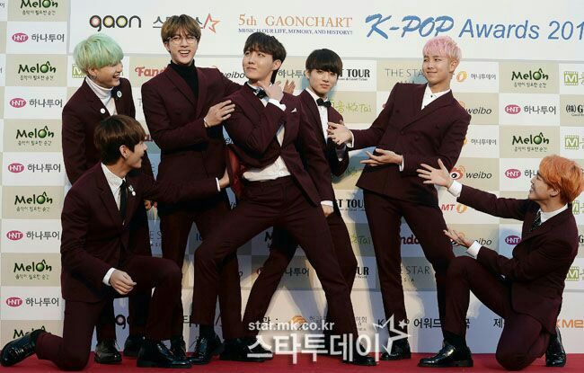 HiCA48262790's tweet photo. Creo que BTS se quedará sin fandom si hace una presentación sorpresa. Moriremos.
I vote for @BTS_twt for #BBMAs 
#BTSBBMAs
SORRY BAE https://t.co/Es8WfQ1pPn