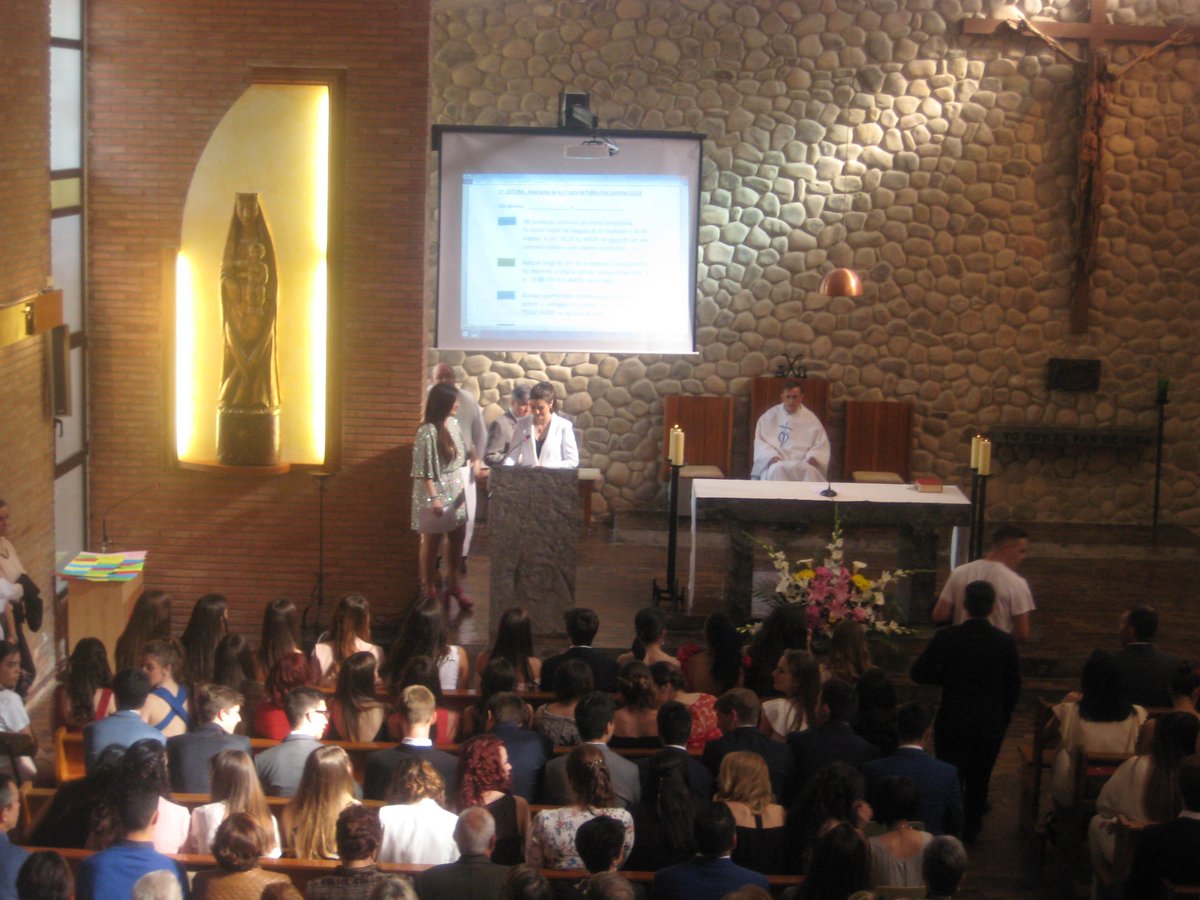bachsantamaria's tweet photo. 19 may. Despedida 2º Bachiller. 
Eucaristía.
Agradecemos el paso por el Bachillerato y las oportunidades que hemos tenido para formarnos😍😍😍 https://t.co/9Vf4lPTruS
