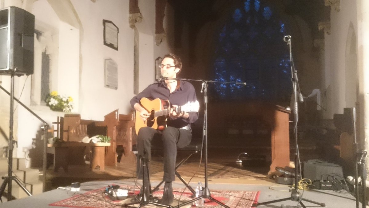 PottonKevinT's tweet photo. Great Evening last night Saturday 20th May @Dunton_Folk with @OfficialSunjay. Seen Sunjay 3 times at Dunton Folk, he gets better every time! https://t.co/a3chekpb95