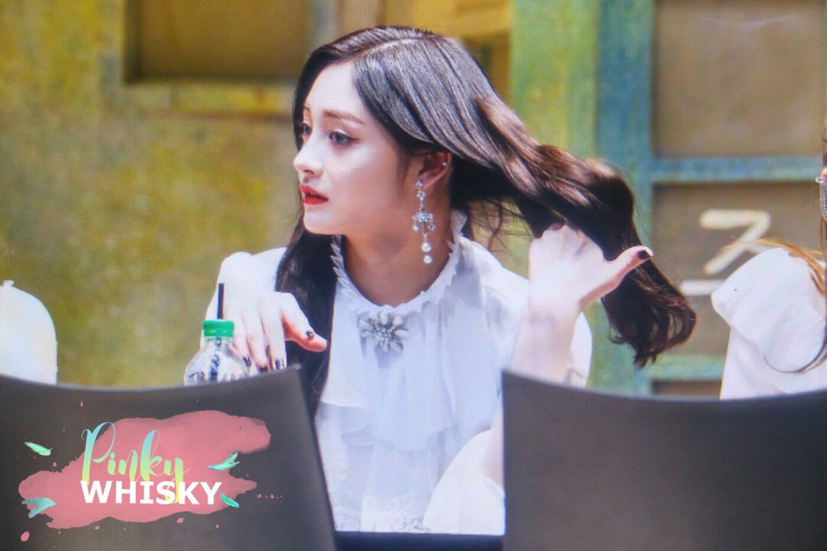 PinkyWhisky's tweet photo. 170521 목동 팬싸

#周洁琼 #주결경 #Kyulkyung #프리스틴 #Pristin https://t.co/pNiOFHGLXC