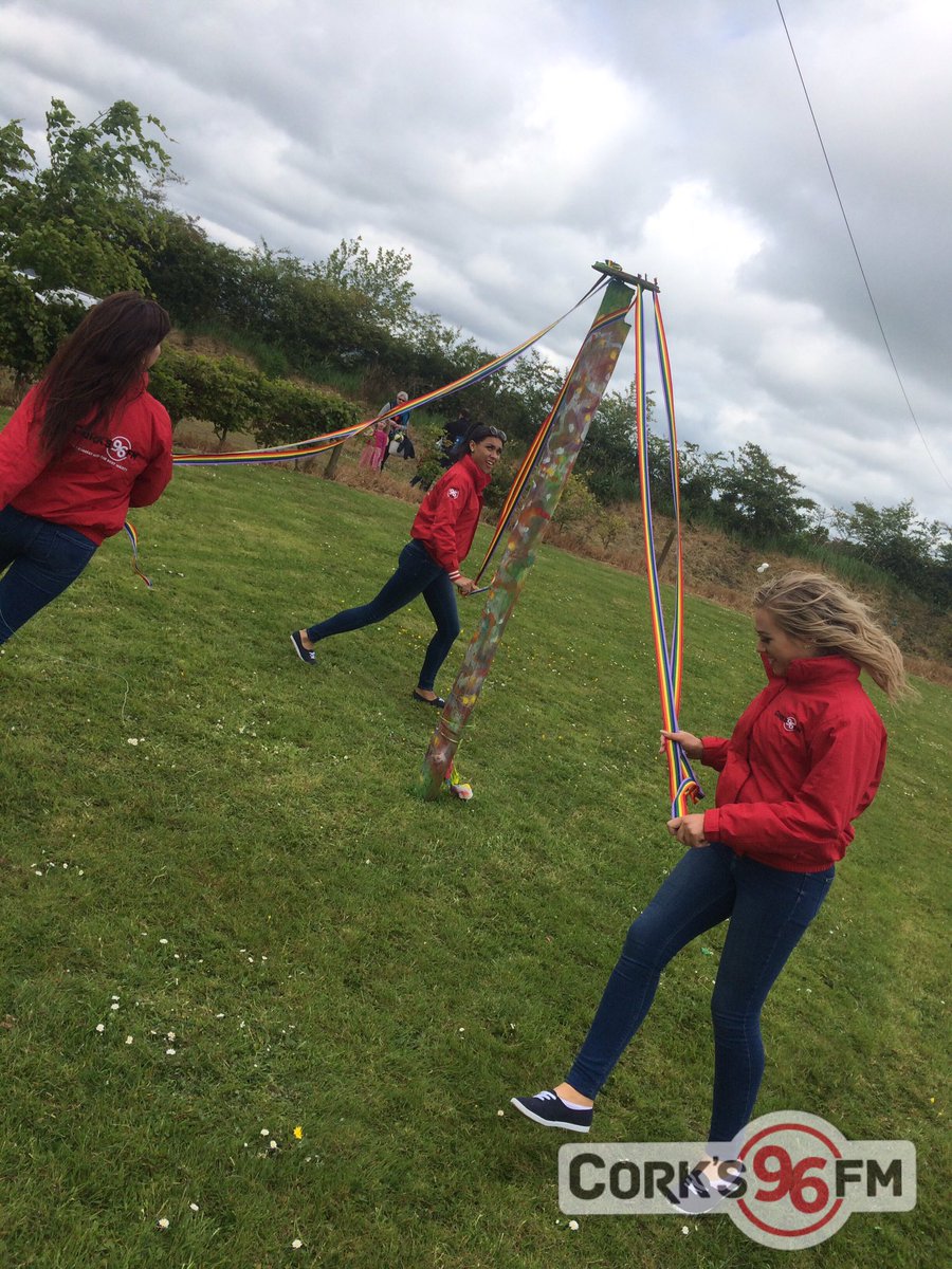 Corks96FM's tweet photo. The Street Fleet are at @TirnaSi in Watergrasshill today for the Fairy Festival in association with @hillfest2017. #hillfest17 https://t.co/FidvPhfNDo