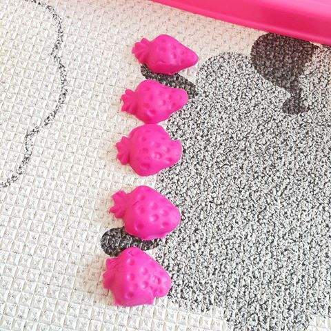 #plastisin #playdoh #playingwithcandle #mydailyactivity #toys #happybaby #audysaurus #strawberries #cutecandles