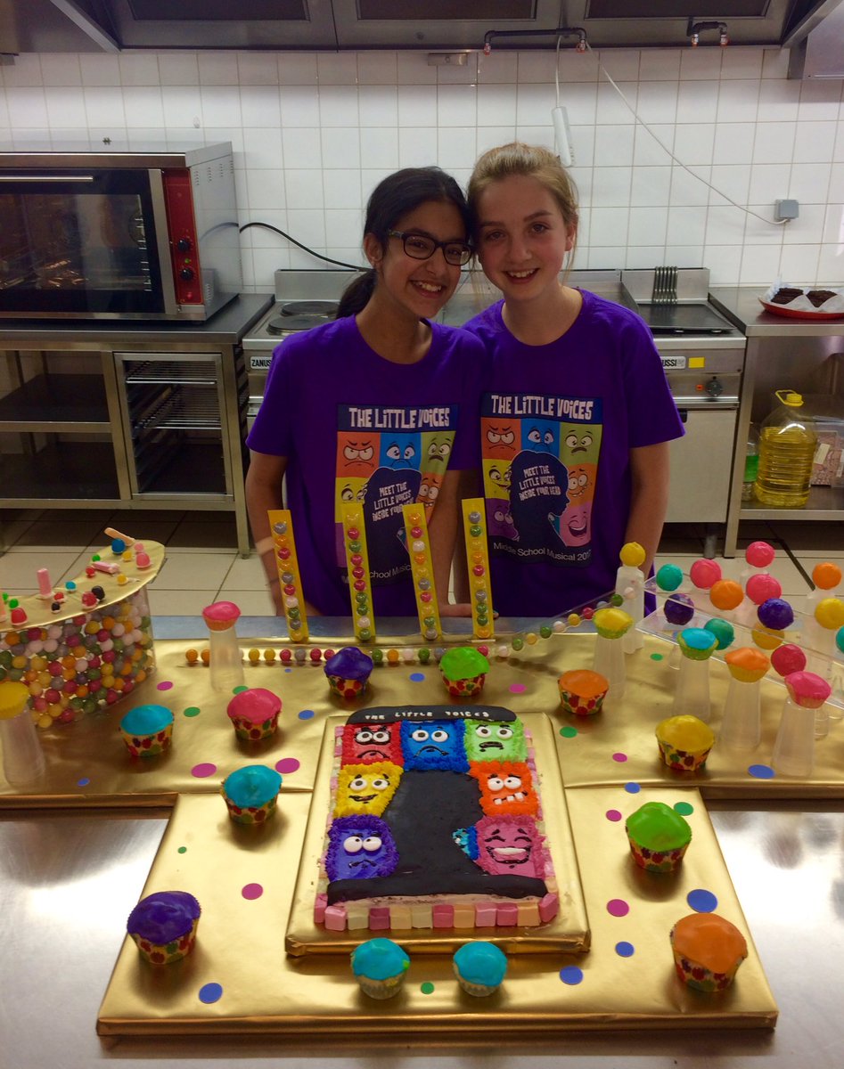 MS_Perform's tweet photo. And that's a wrap! We celebrated with an amazing cake including stage and memories! Thanks girls. #isblittlevoices for ever. 
❤️🎉 #mslearns https://t.co/P9pRo1yAIR