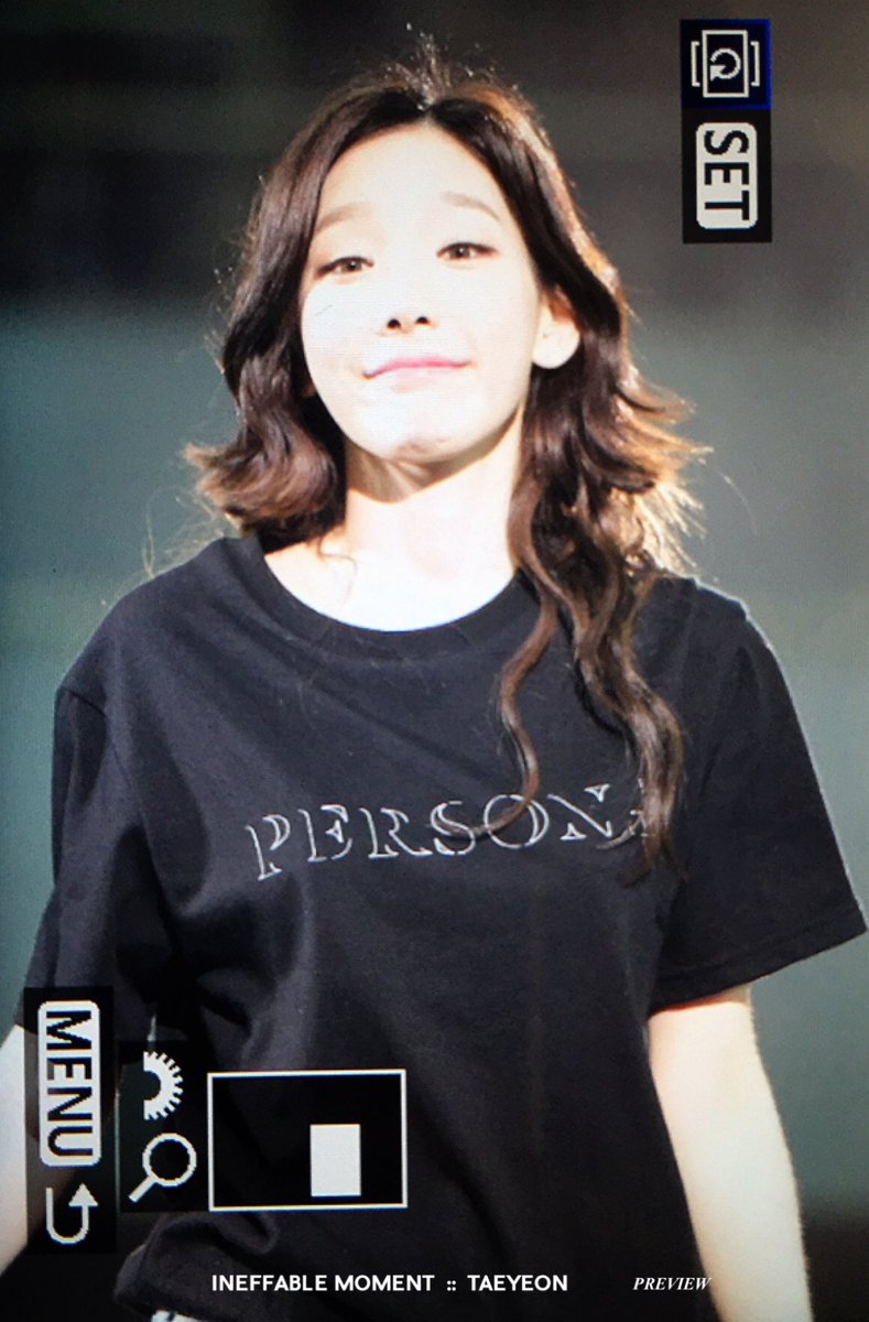 [PIC][18-05-2017]TaeYeon khởi hành đi Đài Loan để biểu diễn tại 3 đêm Concert “PERSONA” vào hôm nay - Page 3 DAWyfx_UAAA_ceu