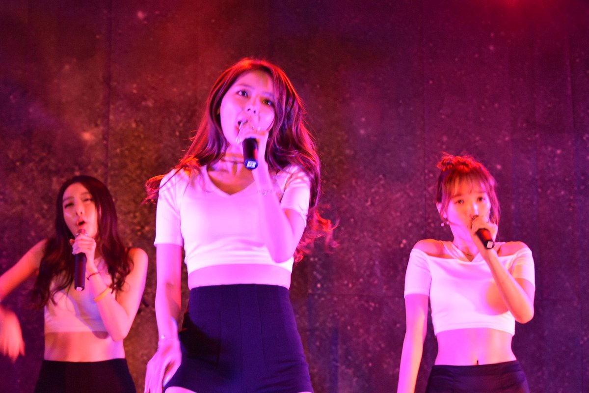 Mini_minhee_ju's tweet photo. 170520  新大久保　K-Stage O
#STELLAR
#HyoEun
#Jugul https://t.co/lvHlh8Uirs