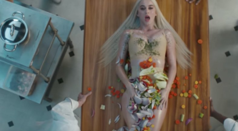 SarantosMelogia's tweet photo. What??
https://t.co/4vOw8ryGN0
#katyperry #weird #pee #urinatinginpublic #contraptions #interesting #sunday https://t.co/s3z0LF49b8