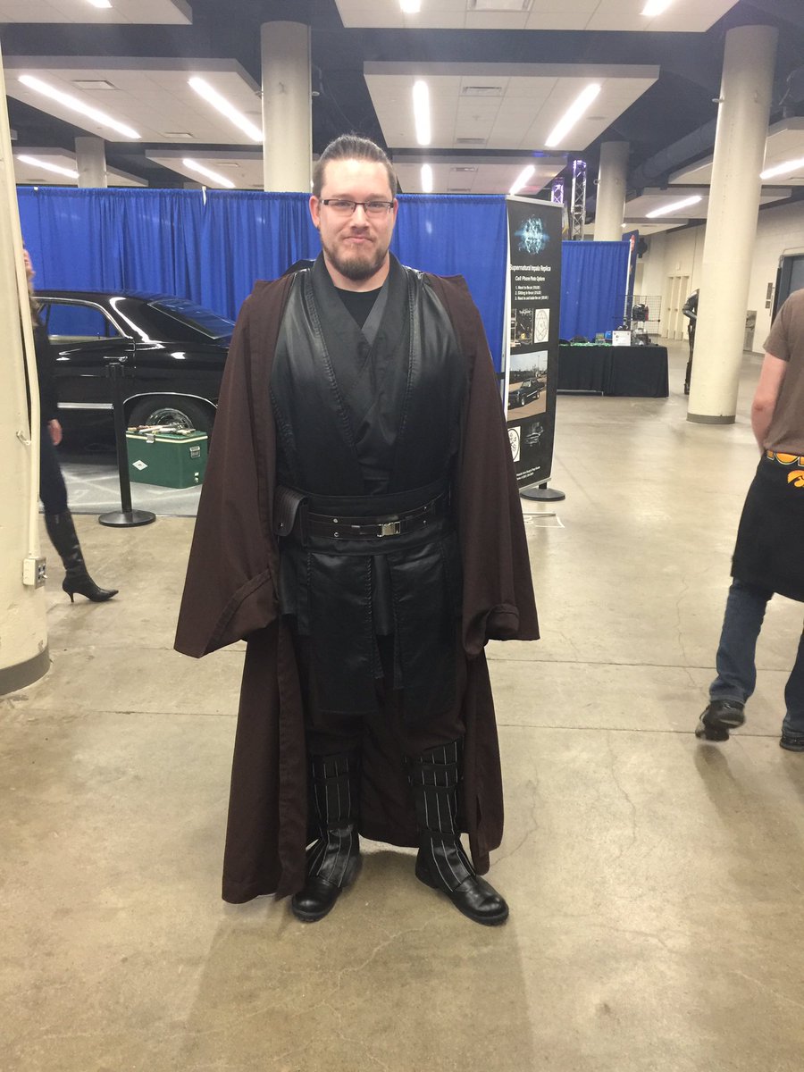 ICBC_ISSUES's tweet photo. May the Force be with you!  @WizardWorld #WizardWorldDSM #cosplay #starwars https://t.co/DHn7cQOo8z