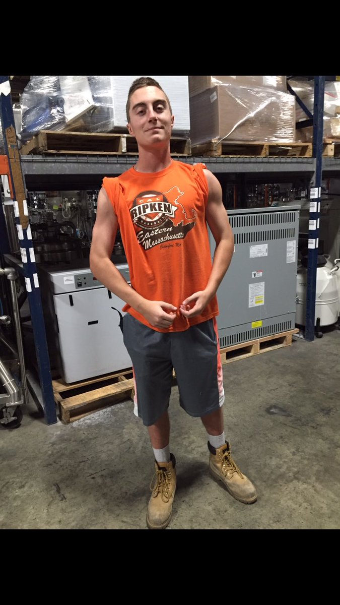 bonesLarou's tweet photo. Happy Birthday to the best baseball captain and warehouse associate in the game @brettgauvin2 https://t.co/72HShFBUUv