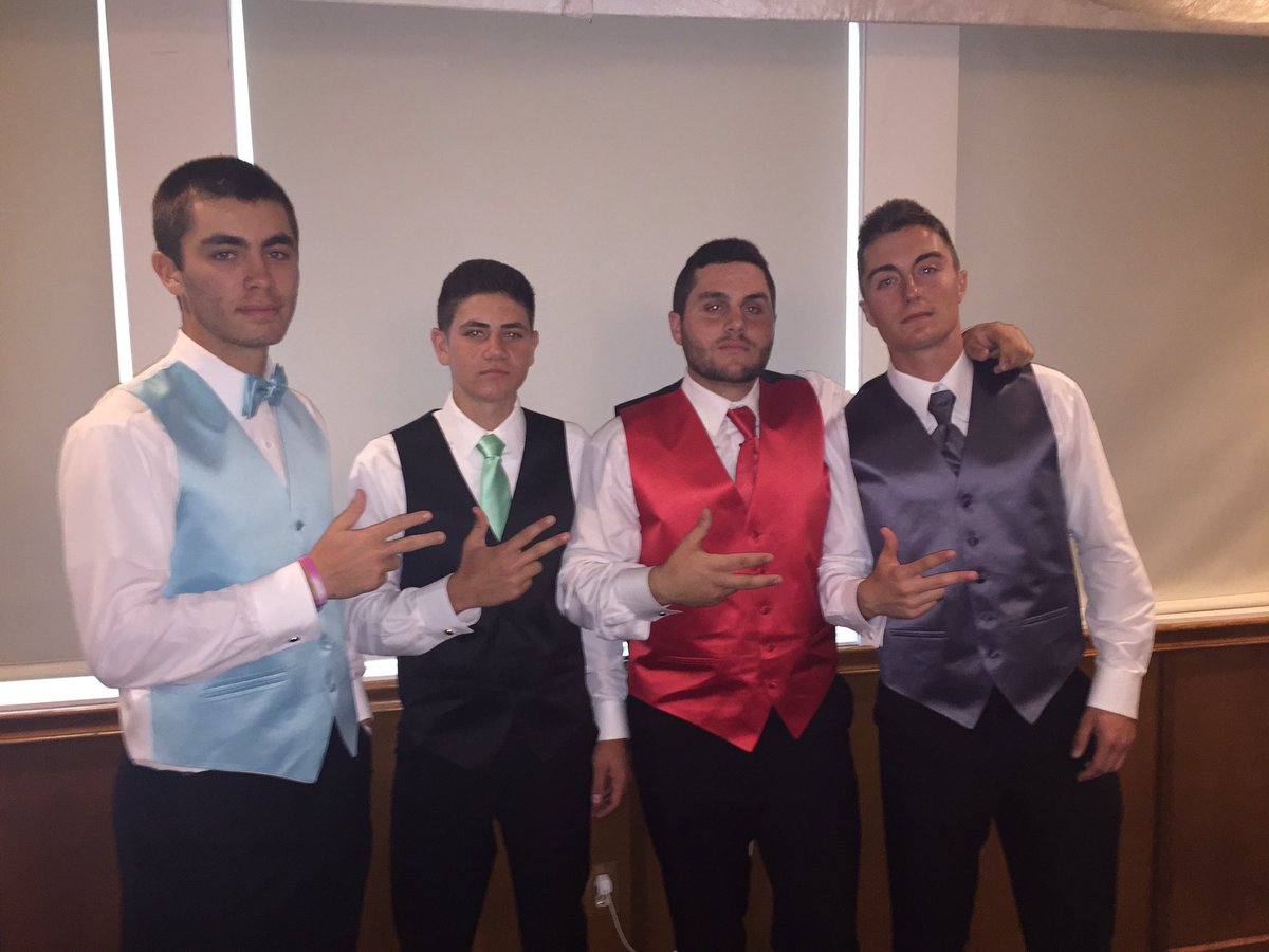 bonesLarou's tweet photo. Happy Birthday to the best baseball captain and warehouse associate in the game @brettgauvin2 https://t.co/72HShFBUUv