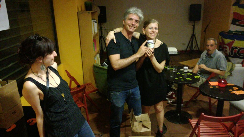 ceCINEpas's tweet photo. Connessioni di pace e intenti, a #isola #milano @mio_bio @ArciMilano #ceCINEattacks @LamponidiPace #insieme https://t.co/SW0BvdreMV