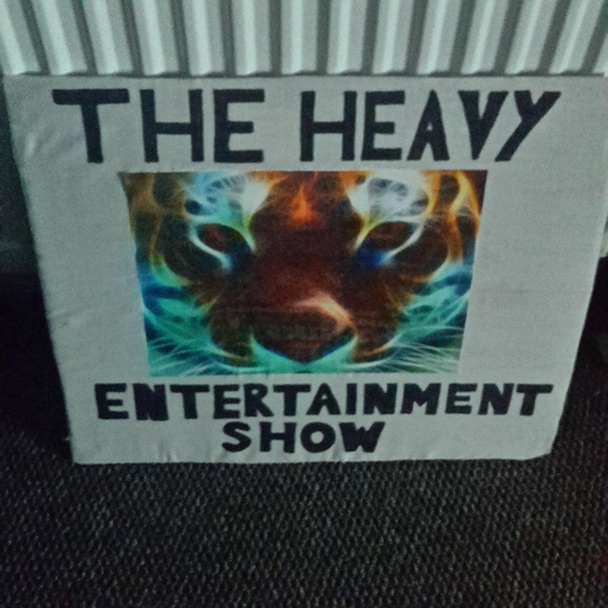 lisaleeadams's tweet image. Can't wait #HEStour @robbiewilliams #tigerpants #tigertits 😍
#robbiewilliams
❤❤
#bringiton #rollonjune
🤗