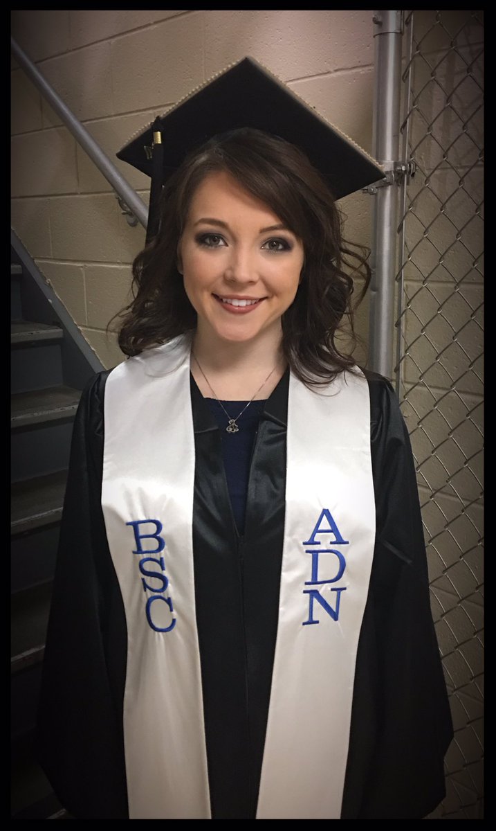 sak_xo's tweet photo. Posting again, just because so many people doubted me 💙💙💙 #BSCGraduate https://t.co/AT0OShazZo