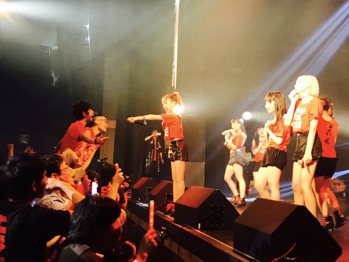 PV_stuff's tweet image. Chisa
やさしい性格ゆえにきっと色んなことに悩んだ時期もあっただろうけど、今のちさはライブ中一番目が行くくらい、しなやかでかわいくてかっこいいパフォーマンスしてるよ。
ちさのダンスは誰がみたって最高だよ。これからも自信を持ってね。
ファントムでいてくれてありがとう。