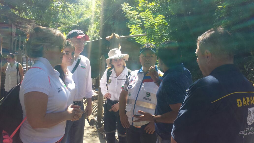 DagranAntioquia's tweet photo. Delegación del gobierno departamental coordinada por @DapardAntioquia, se reúnen con alc @veneciaant en Bolombolo para definir necesidades https://t.co/0Ste32pnFn