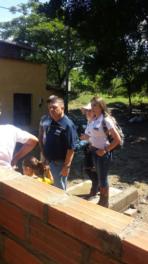 DagranAntioquia's tweet photo. Delegación del gobierno departamental coordinada por @DapardAntioquia, se reúnen con alc @veneciaant en Bolombolo para definir necesidades https://t.co/0Ste32pnFn