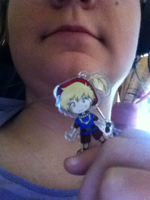 Magicatweets's tweet image. Hab mir aus dem @byStegi Anhänger von @H0RR0RKISSEN eine Kette gemacht ^_^ Cousin ist erstmal neidisch.