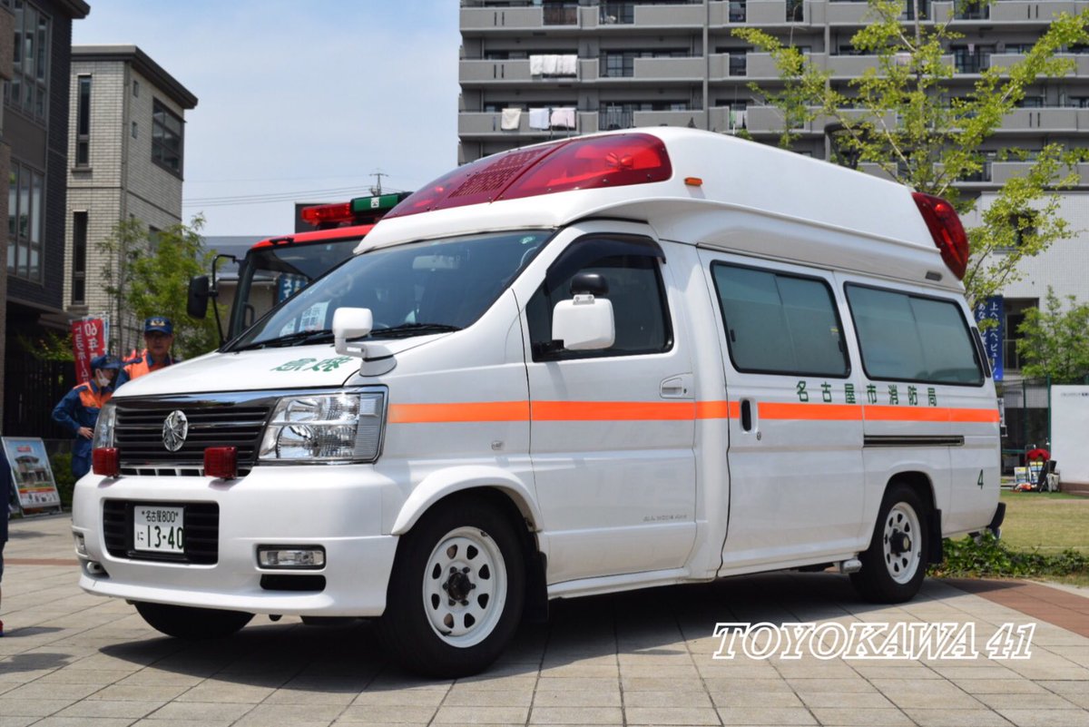 救急車2 イギリス「2トン 4×2 野戦救急車」が1/48スケールに、実車取材に基づい