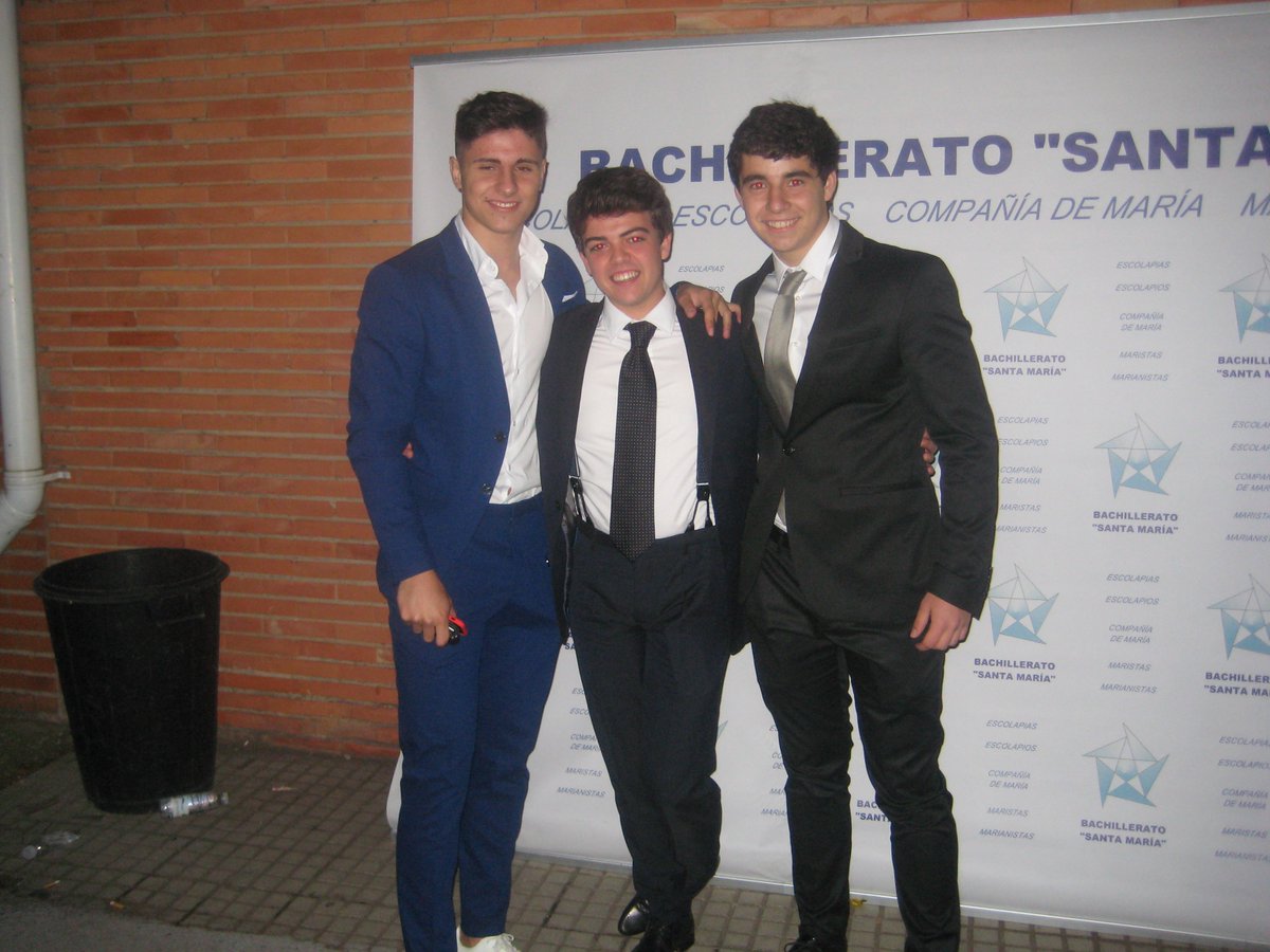 bachsantamaria's tweet photo. Viernes 19 mayo. Despedida 2º 🎓👩‍🎓👨‍🎓
Convivencia
Celebrar, agradecer, reír, compartir, fotos.🤣😍📸
¡Marchando una de chicos guapos!😘😘😘 https://t.co/Ug9br8ec1t