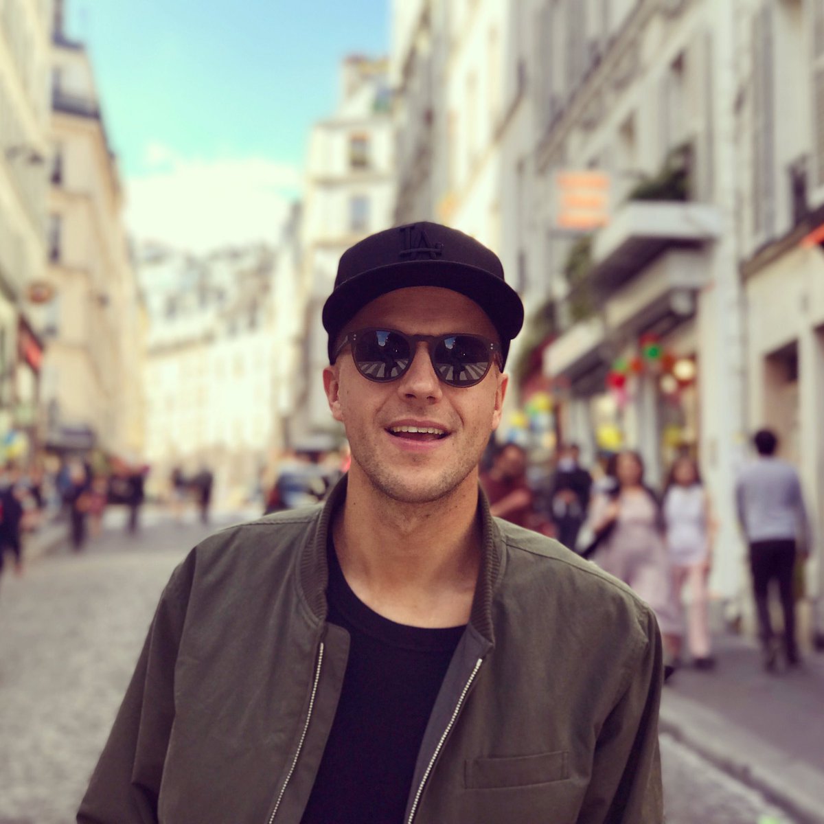 milow's tweet photo. We did it!!! We made it to Paris for the final concert on this club tour!! ✌🏼🇫🇷 #summerdays #modernheart https://t.co/QS4DuiA3be