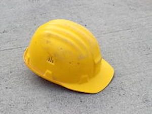 BobMongeluzzi's tweet photo. Worker on Verrazano-Narrows Bridge seriously injured in fall - #ConstructionFall #FallRevention #WorkPlaceSafety https://t.co/dV2lVkSUm3 https://t.co/l3rJjBvIHD