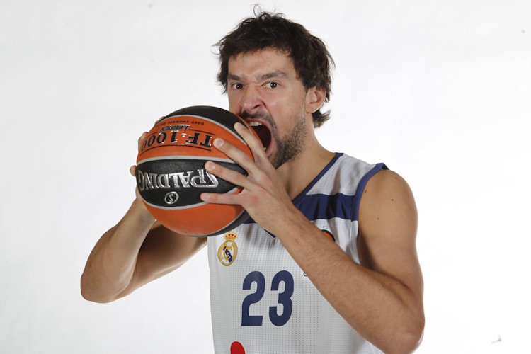 EuroleagueGurus's tweet photo. With the last basket of 1st half @23Llull moves into 6th place on the #EuroLeague all-time scoring charts with 2,525 career points #RMBCSK https://t.co/N3s62JVbH3