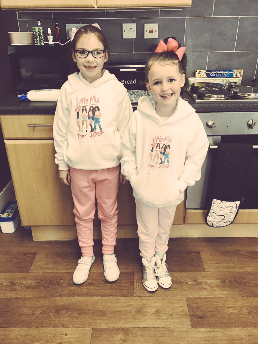 leannerich48's tweet photo. Our doublemix are all ready 2go @wirral_live super excited 4 @LittleMix #TRFC #besties @melcrocker @bennycarp123 https://t.co/fxuX9AVfPJ