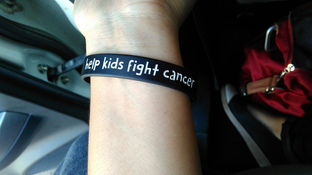 minyxxnji93's tweet photo. #3C #helpkidsfightcancer #kids #CANCER #fighter #Donation #mayaananta #braclet https://t.co/pU1B5LbfOO