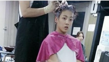MuiZadrot's tweet photo. Когда идешь на церемонию, где встретишь Джастина Бибера
#BTSBBMAs https://t.co/g2u4hEHLax