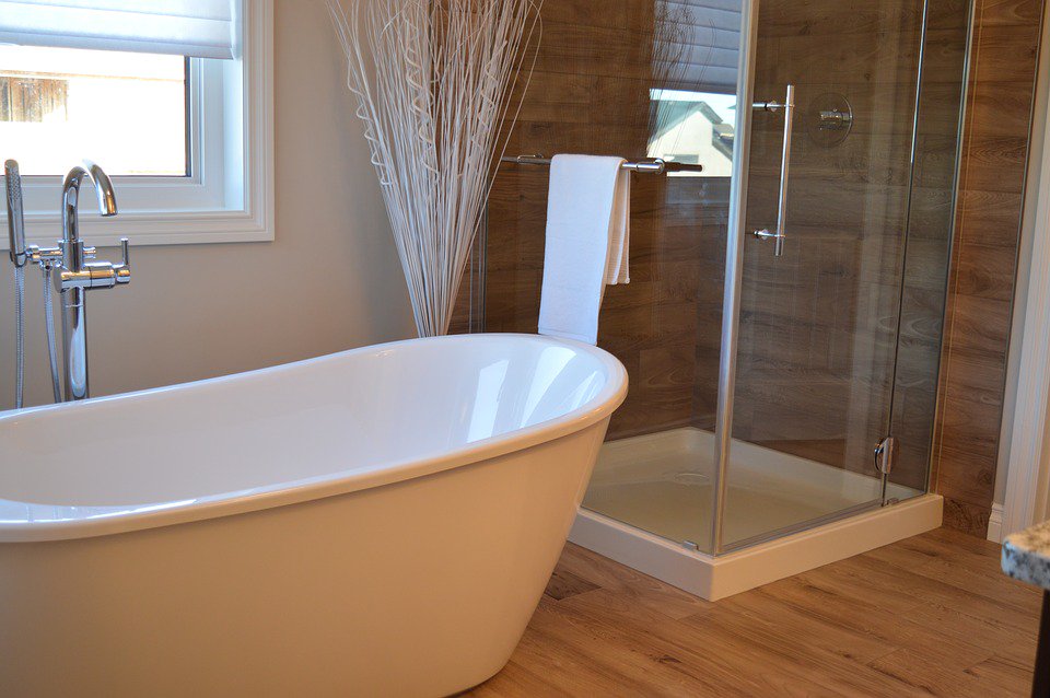 LoftworldLtd's tweet photo. Create Your Own Contemporary Loft Bathroom: https://t.co/1v6lKubBsH #LoftConversion #HomeRenovation #PropertyInvestment https://t.co/mUN8JOYMMD