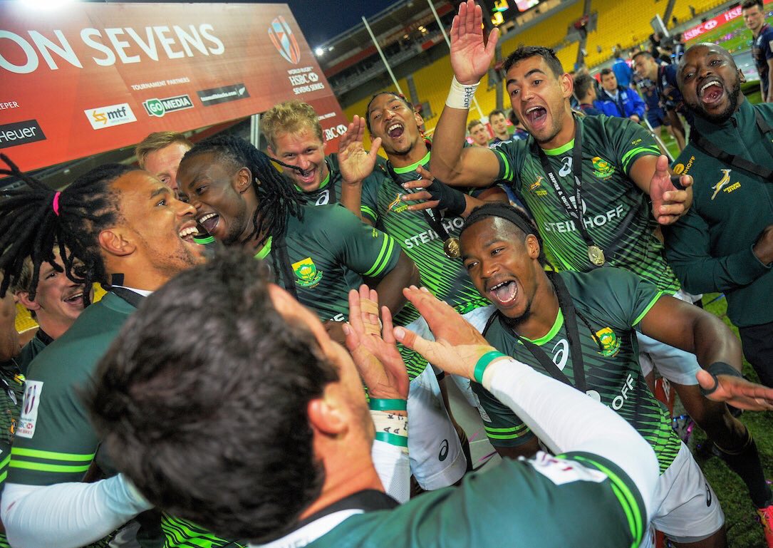 Retweet if you love the <a href="/Blitzboks/">Springbok Sevens</a>! #BlitzBOOM #London7s